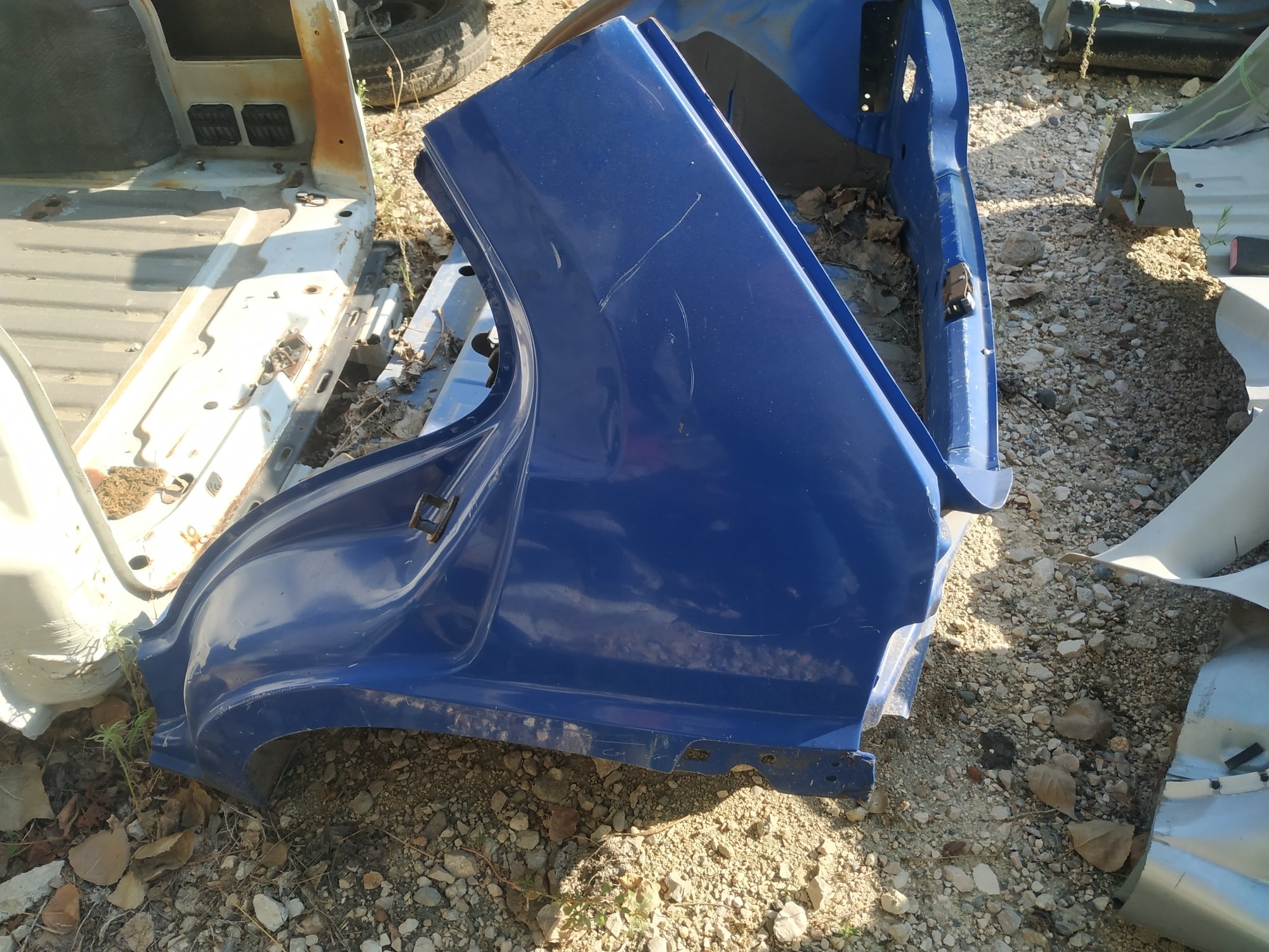 Peugeot  106  sol arka camurluk